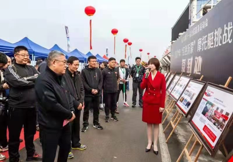 摩托艇排行_09年摩托艇排名:阿卡兹暂第一哈米利落后9分(2)