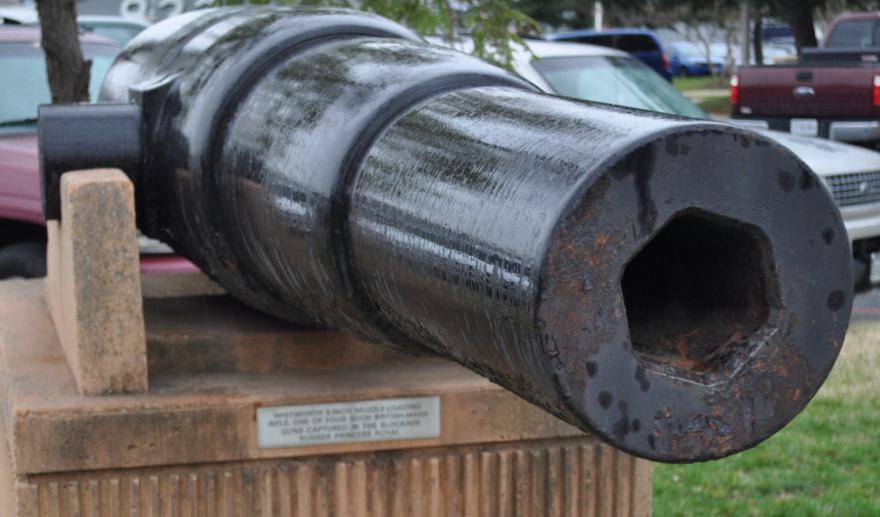 而惠特沃斯的多边形膛线留下了许多有意思的武器——我记得在旅游时