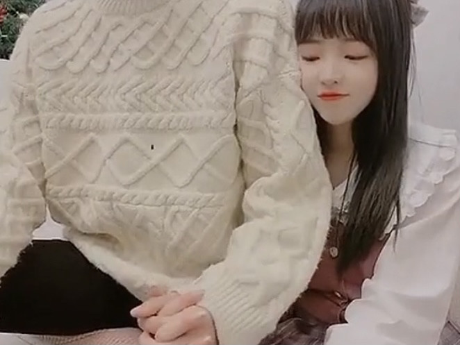 林锡想放下一切带着郝一点私奔去县城愿意住五六十万的房子开七八万的