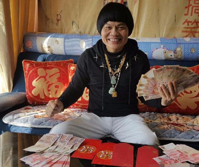 叶竞生生意破产老婆跑路遇到周星驰后靠丑火遍全国