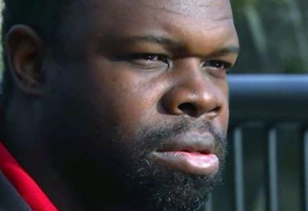 在美国东南部南卡罗纳州康威的j&j自助餐厅白人老板鲍比·保罗