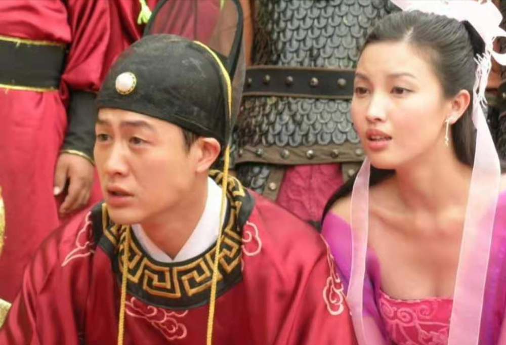 五一档除了张译这个45岁男演员也很牛华语电影欠他一个影帝