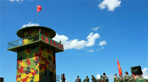 现代作家茅盾曾如此描述白杨树:"那是力争上游的一种树,笔直的干,笔直