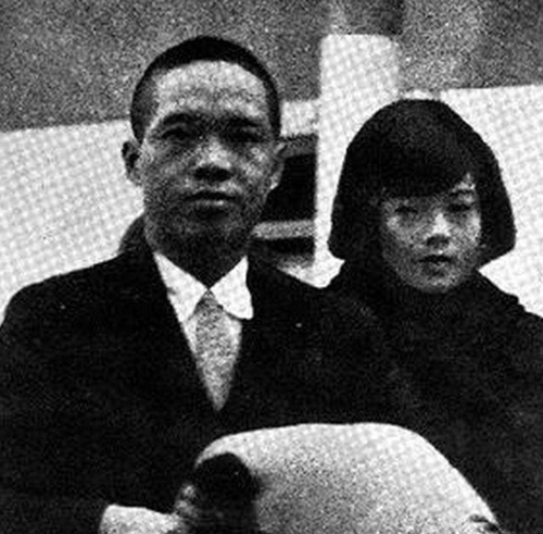 但理想终究敌不过现实,莫秀英还是被丈夫狠心赶出门,但此时的莫秀英并