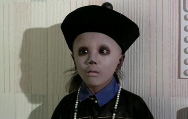 顾名思义就是指僵硬的尸体,又名跳尸,移尸,在中国民间的传说中,僵尸就