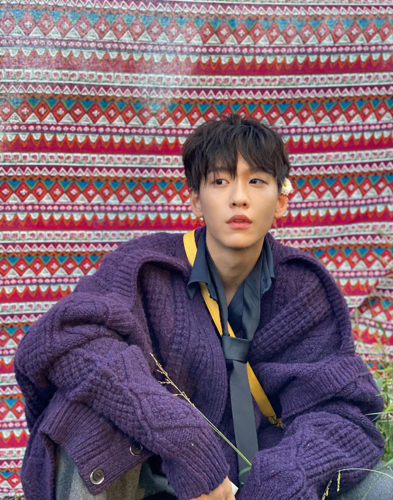 余景天退赛现身向粉丝鞠躬道歉到底是遗憾还是庆幸呢