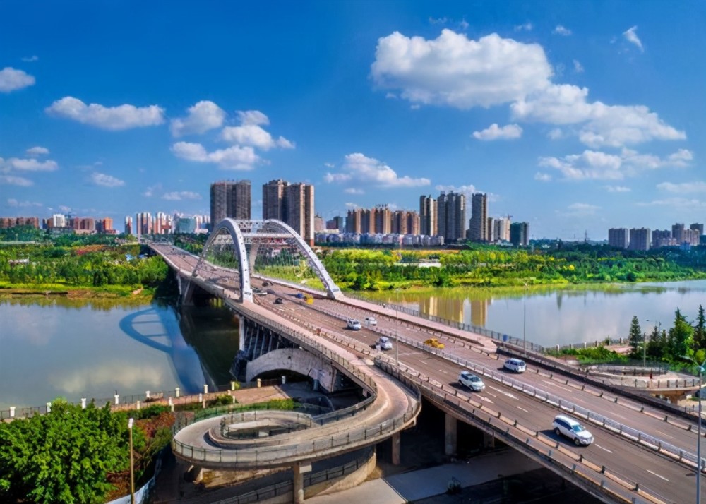 四川省各市gdp排名_四川中部一城市,地理位置不错但GDP排名倒数,发展之路任重道远