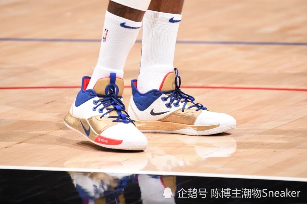 nba球员上脚:杜兰特球鞋有点丑,保罗·乔治上脚pg3!_腾讯新闻