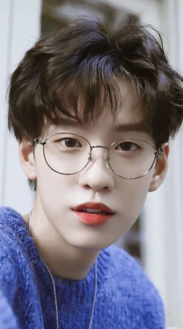 余景天因身体原因退赛引发热议节目也跟着停播网友可不买账