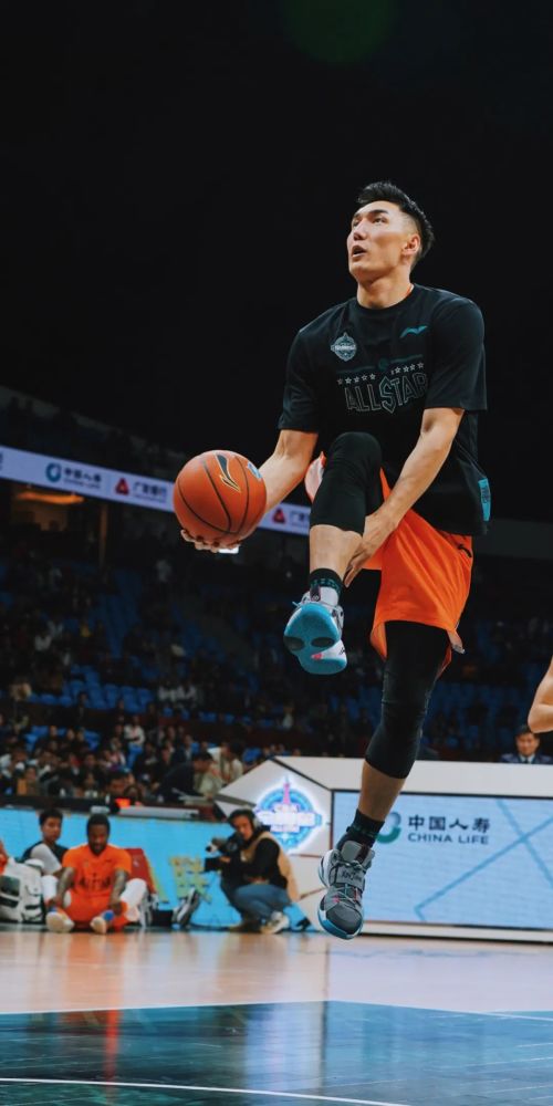 新疆队长 翩翩公子——可兰白克 高清壁纸