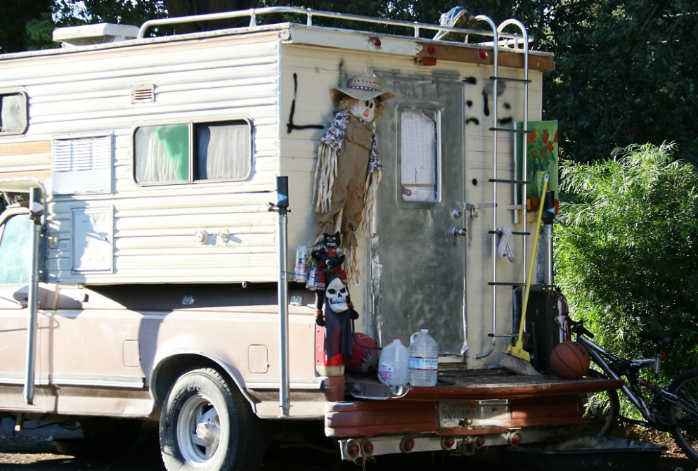 美国一房车租赁公司业务增长创下纪录涨幅高达145