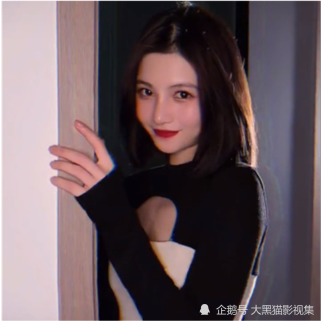 万小七只是一个名不见经传的小网红,后来她以郝一点的"闺蜜"出现在郝