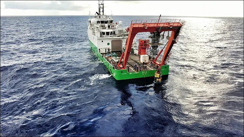 印尼海军承认打捞潜艇难度高 中国派出深海利器"探索二号"_腾讯新闻