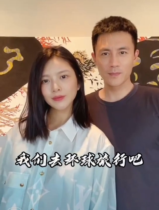 杜淳陪老婆坐月子暴瘦7斤晒腹肌大秀身材王灿产后被宠成小公主