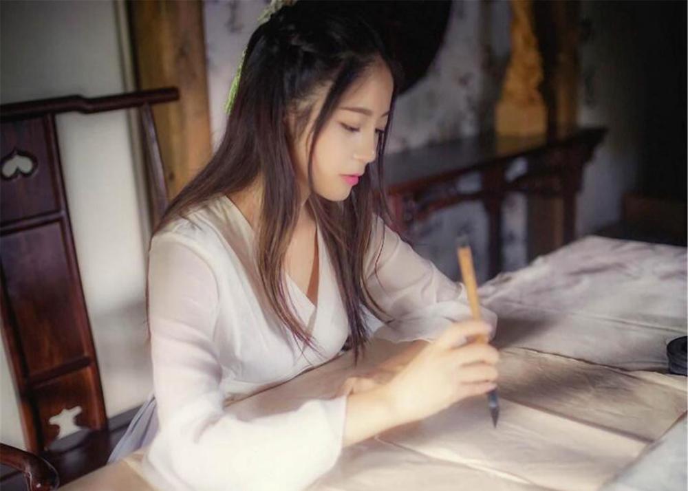 才女出上联洞中泉水流不尽才子妙对下联女子我嫁给你