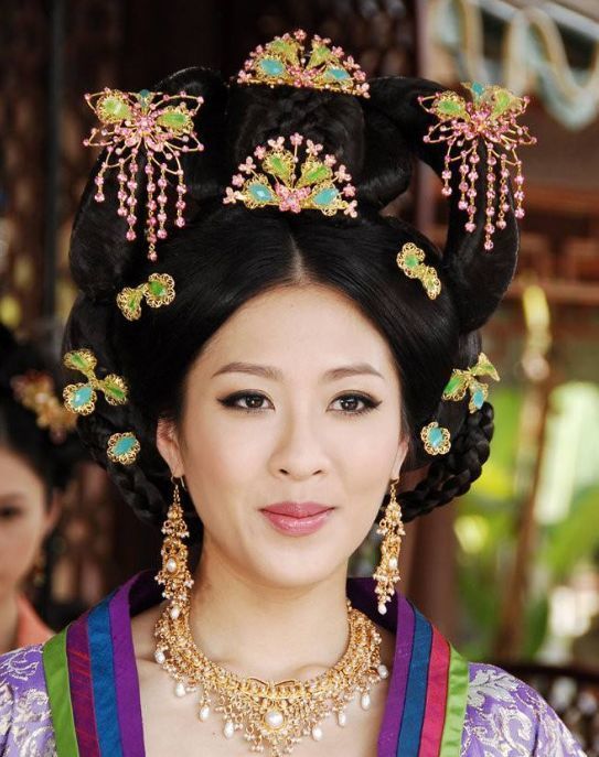 历史上反差最大的母女 母亲六次被封皇后 公主女儿却沦为丫鬟 腾讯新闻