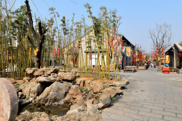 焦作七贤民俗村体验民俗风情吃遍地道河南美食