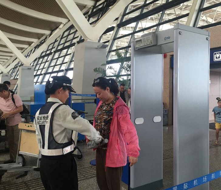 女生过安检时个人隐私会出现在屏幕上吗说出来别不信