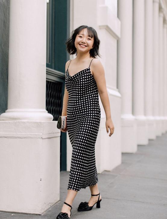 谁说矮个胖妹没有时尚看辣目洋子的穿搭微胖身材照样穿得自信