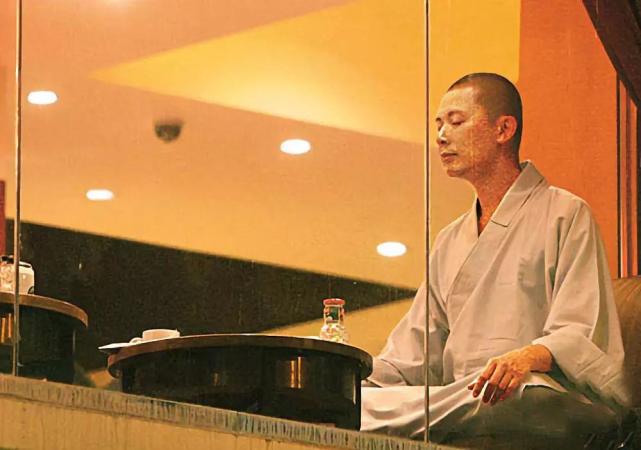 何宝生不爱香车美人爱念佛弃百亿家财遁入空门现状如何