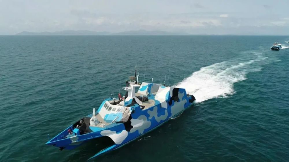 驱赶菲律宾船只之后翻红的022型导弹艇再次现身南海