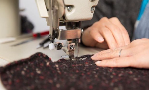 未来的时尚流行趋势…衣服打补丁?