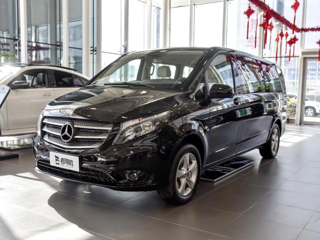 价格便宜尺寸巨大,奔驰的自动挡大商务车,实拍威霆|福建奔驰|威霆