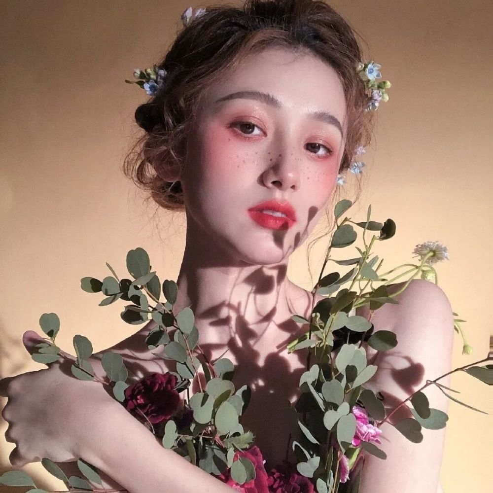 复古港风女生微信头像