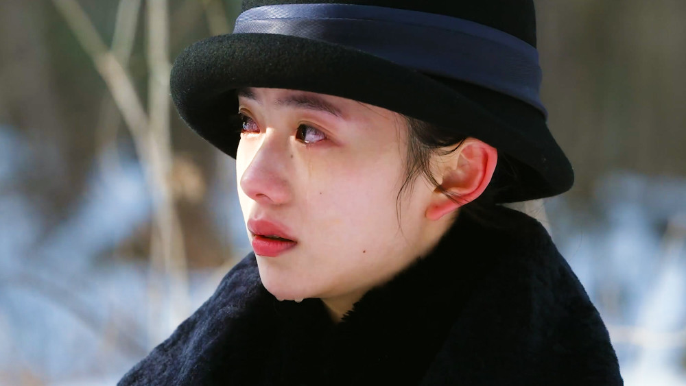 五一只看了两部电影悬崖之上之外另部电影也完成逆袭