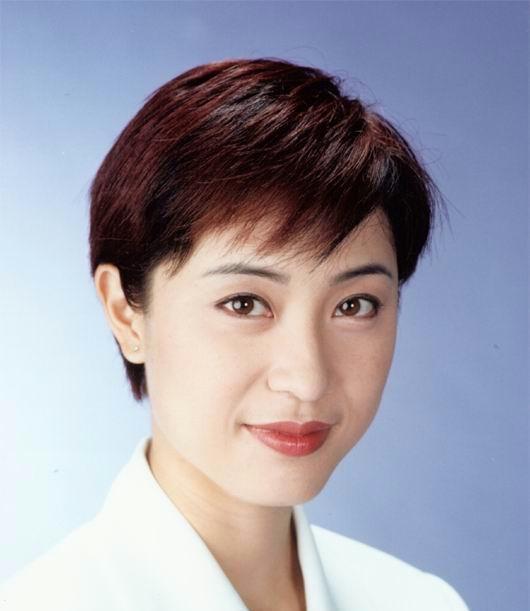 最美短髮港姐陳法蓉54歲至今單身未婚唯有八旬老父陪伴