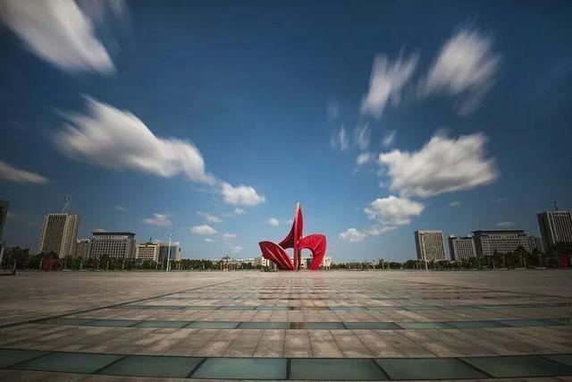 中国丝绸之乡昌邑市拥有两座火车站