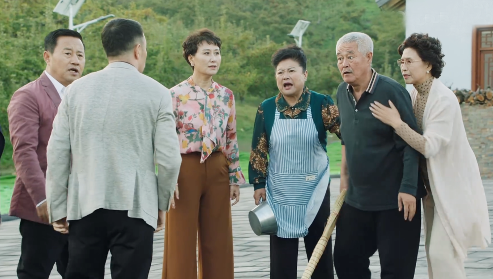 《刘老根4》演员表有讲究:4大主演无悬念,宋小宝撑场面球球力压两女主