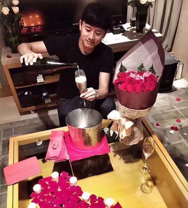 张杰分享视频为谢娜庆生甜蜜撒糖娜生日快乐爱你