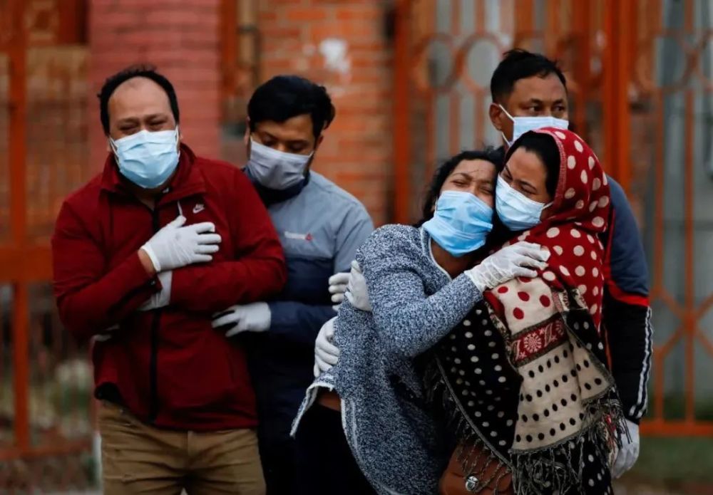 印度变异全球泛滥,带崩多地疫情,邻国成人间炼狱,加拿大确诊多例!
