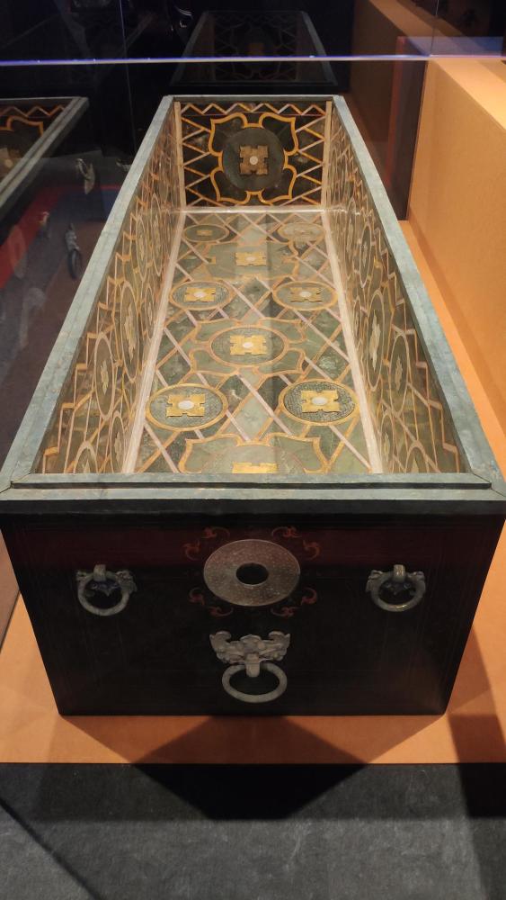 刘备祖先墓出土金缕玉衣2498块和田玉编制而成有何玄机