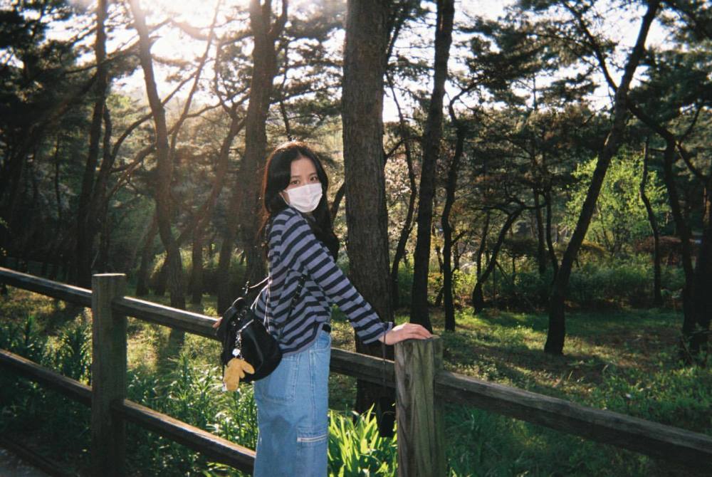 荔枝cp晒春游自拍人美景美胶片质地女友视角贴脸亲密