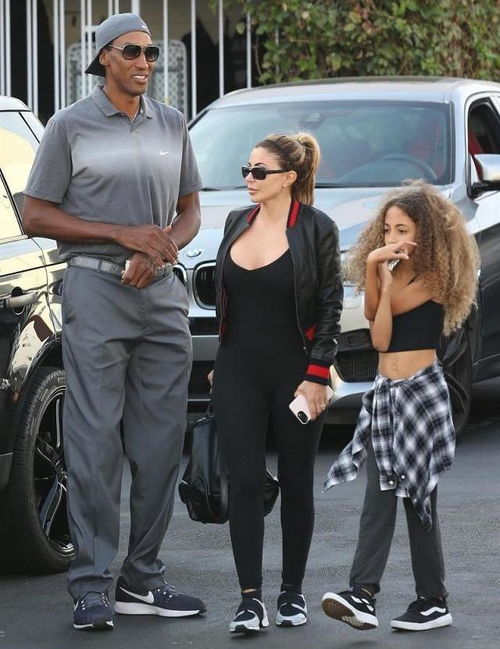 皮蓬又谈恋爱了女友与众不同颜值不输詹娜真是人生赢家