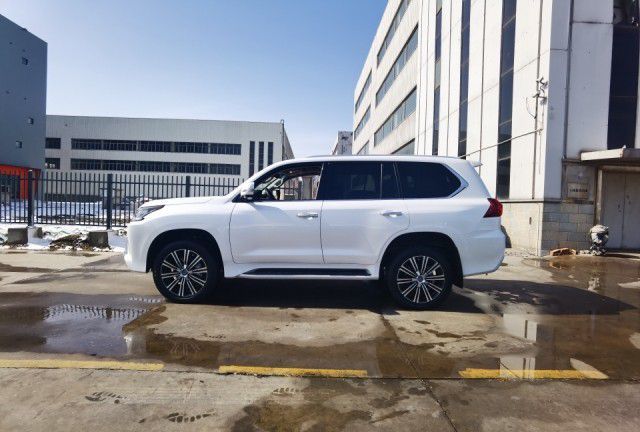 2021款雷克萨斯lx570标准版配置报价