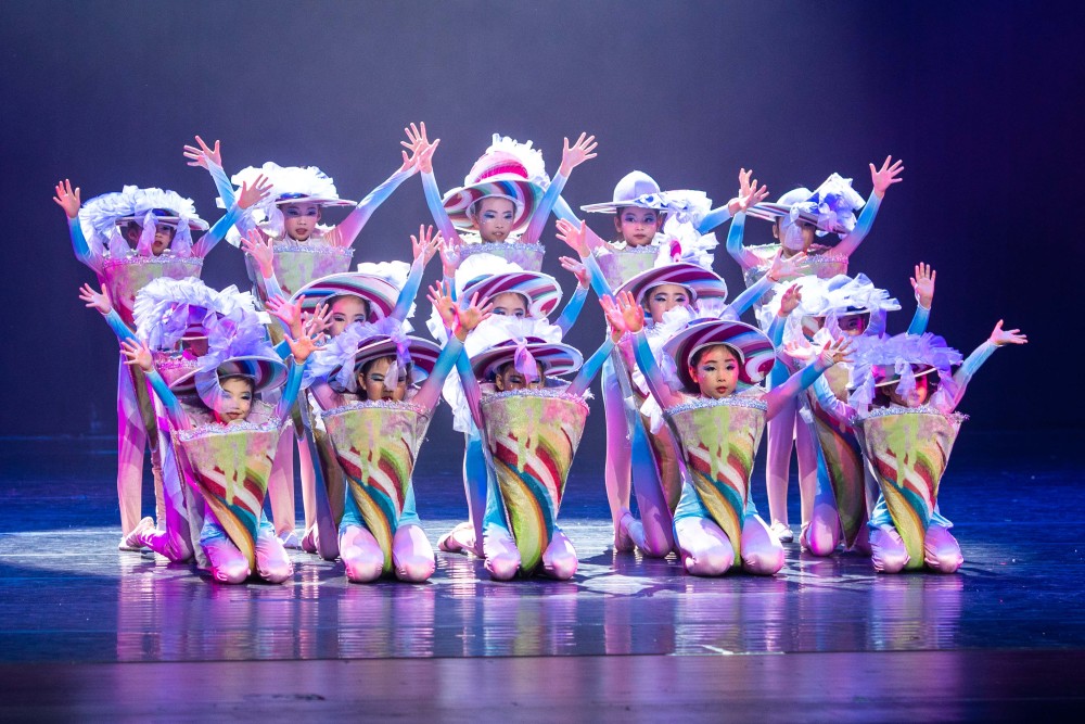 广东省第六届少儿舞蹈大赛闭幕51个作品获得金奖