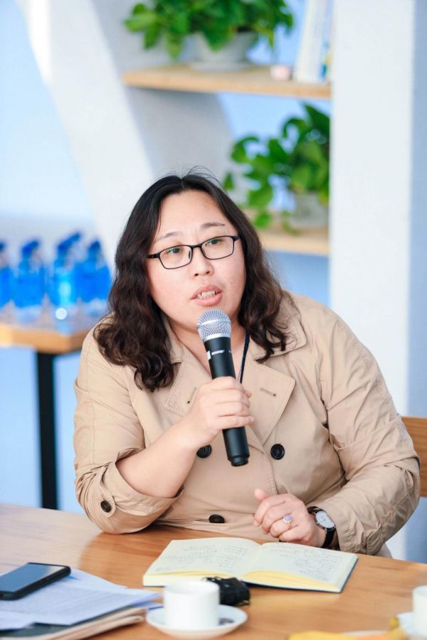 《经济观察报》宏观经济研究院秘书长李晓丹:第一,最近大宗商品铜的