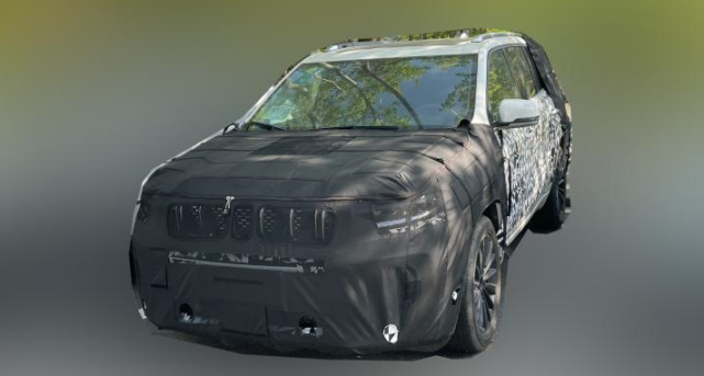 全新jeep大切诺基l国内路试谍照