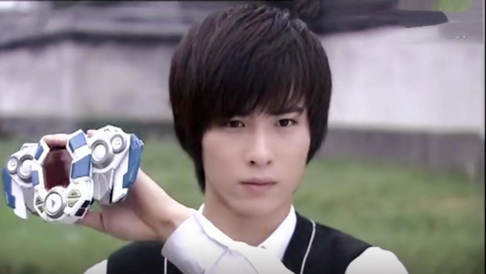 他被称最帅男二撞脸胡一天34岁长了一张少年脸