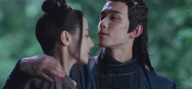 长歌行歌隼3次亲吻两次额头吻唯独这次不仅借位还用它代替