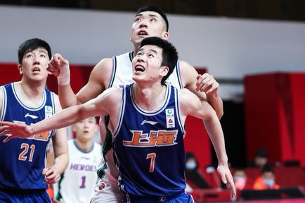 首钢 CBA三消息：辽宁有意陶汉林，弗格或将回北控，首钢紧盯麦克雷