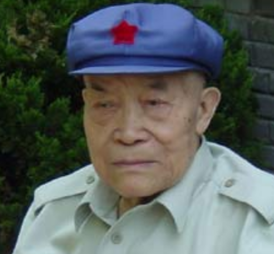 在这种危急时刻,罗应怀充分发挥了一名优秀将领应有的冷静以及急智