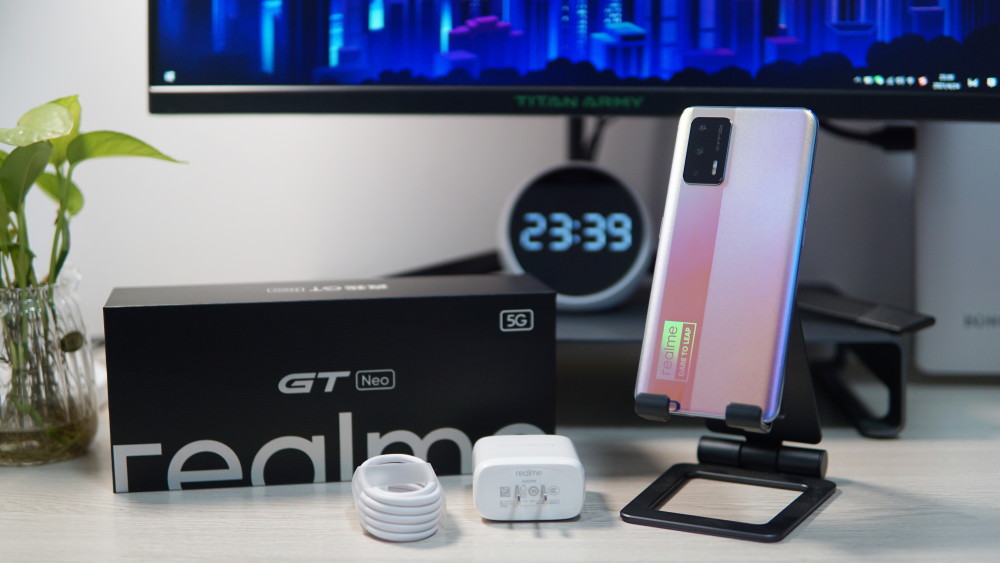 realme GT Neo手机真实评测，12+256G的两千元档手机？没看错_腾讯新闻