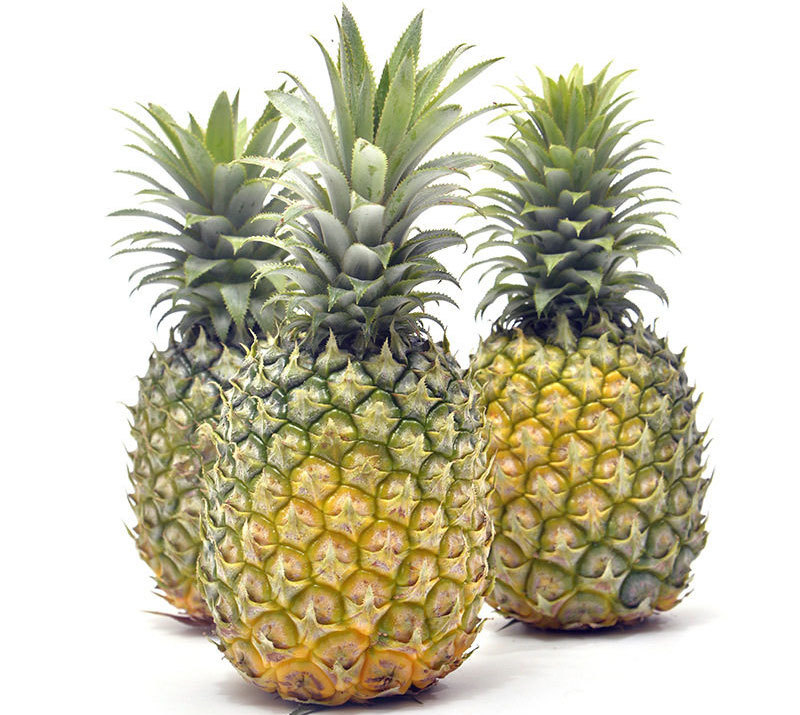 买菠萝有人看颜色有人闻味道老果农甜不甜看眼睛更关键