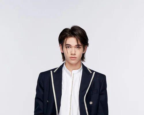 创造营团宠庆怜弟弟人帅心善能力强