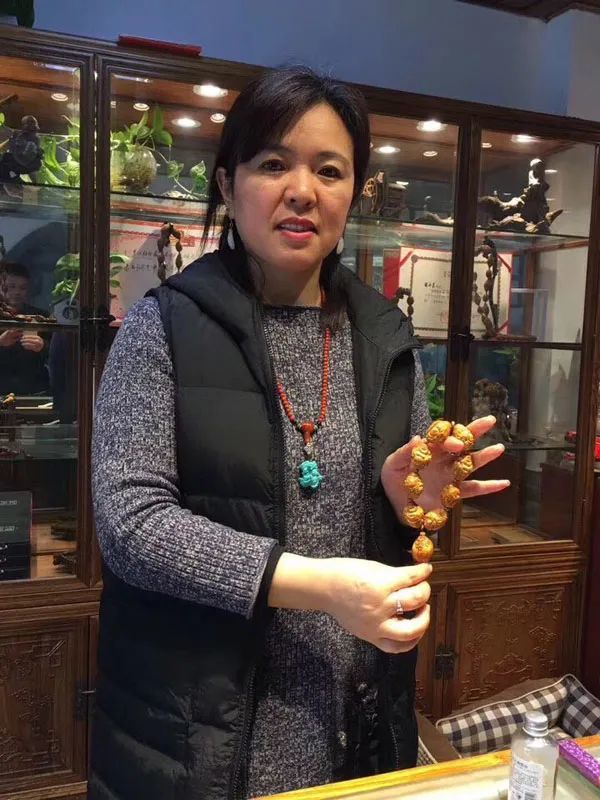 胡小兰核雕作品的收藏价值高吗?|胡小兰|核雕|橄榄核|雕刻