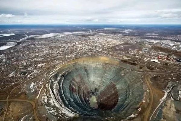 他们应该一定听过这么一件事,中国目前最大的钻石就是在这里发现的